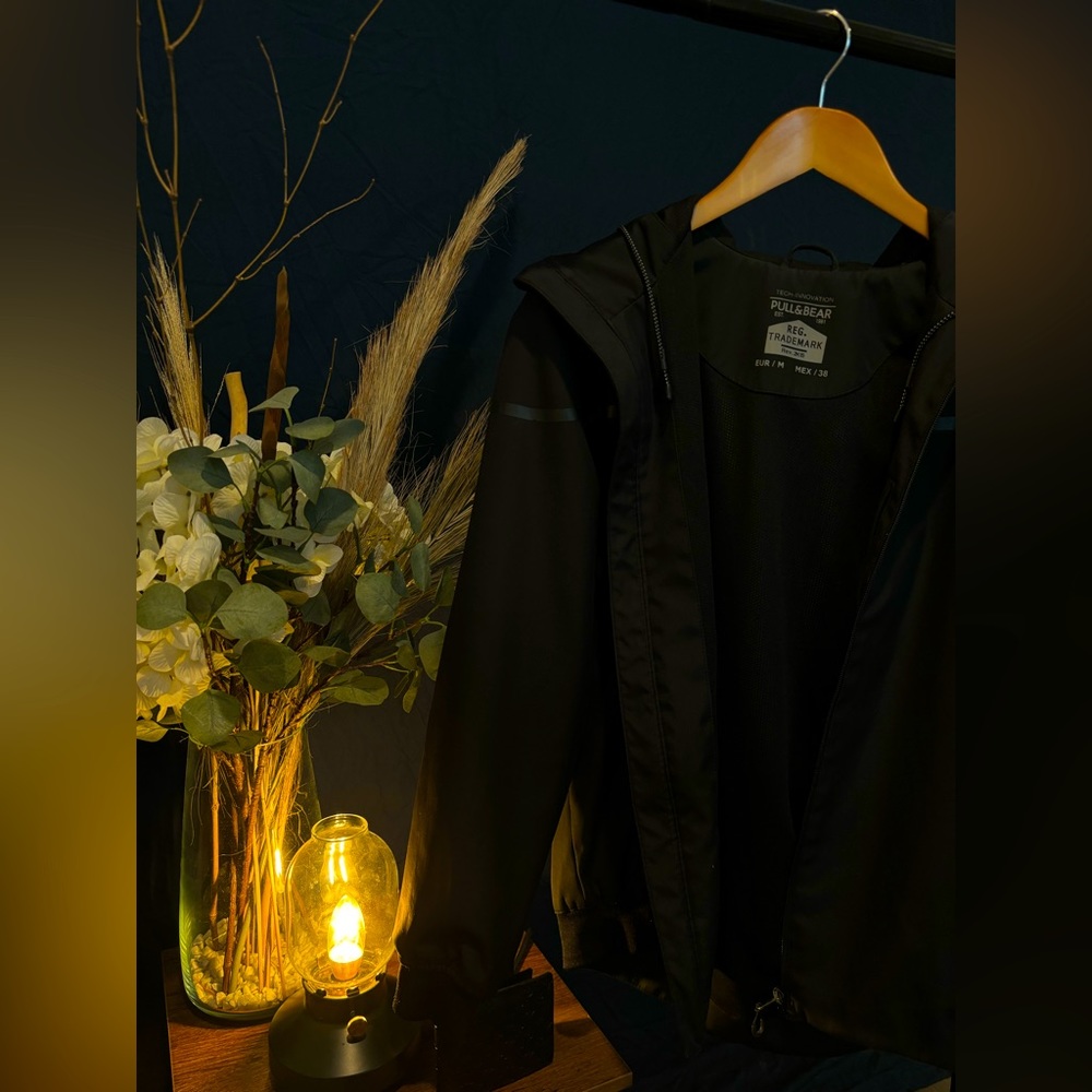 Pull&Bear Authentic Black Zip Up Hoodie, Mens Medium